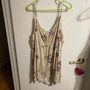 🛍️ Torrid Size 5 tan pink flower tank top